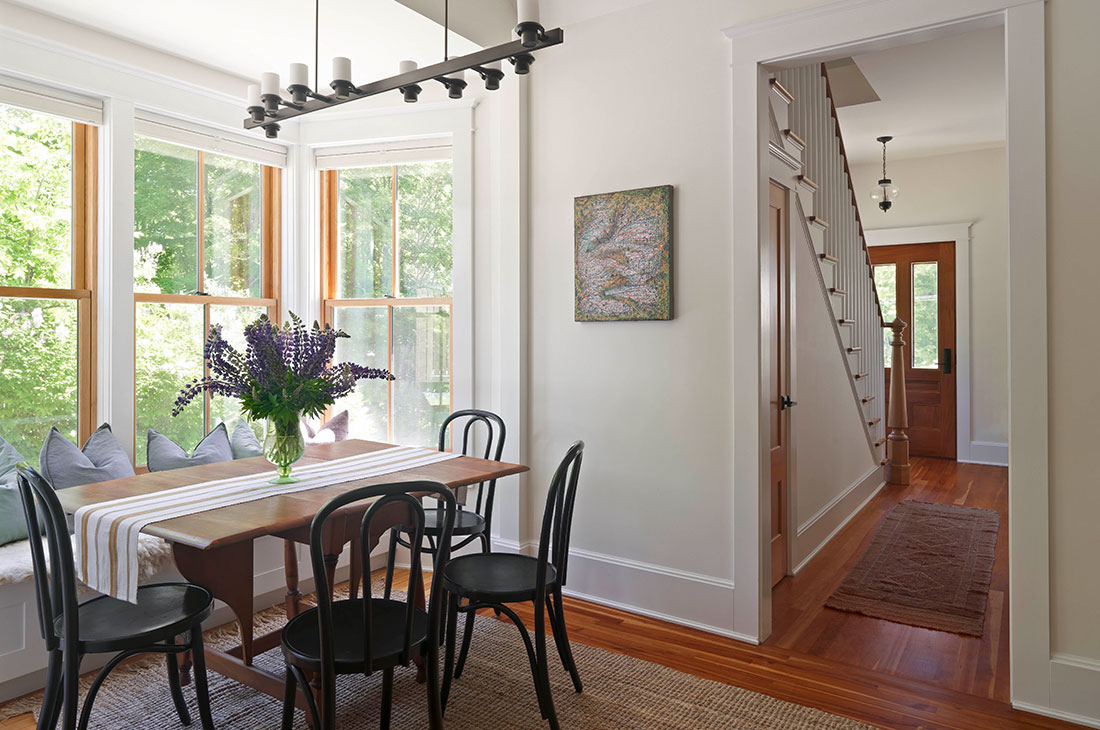 picture of entryway and small dining room